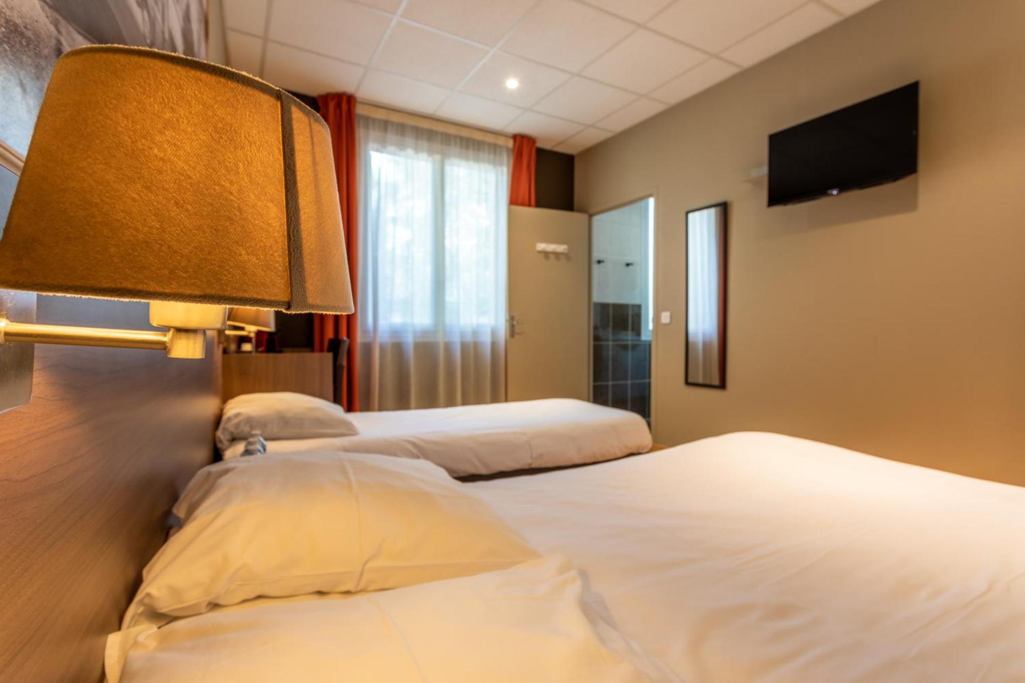 Logis Hotels Et Restaurant La Pause Rn7 La Coucourde Dış mekan fotoğraf